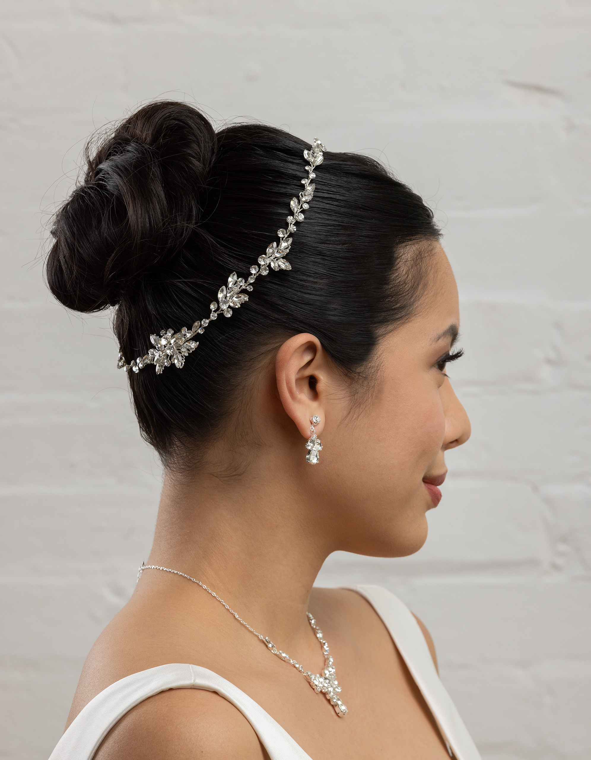 Bridal Classics Wreaths & Vines T-4532